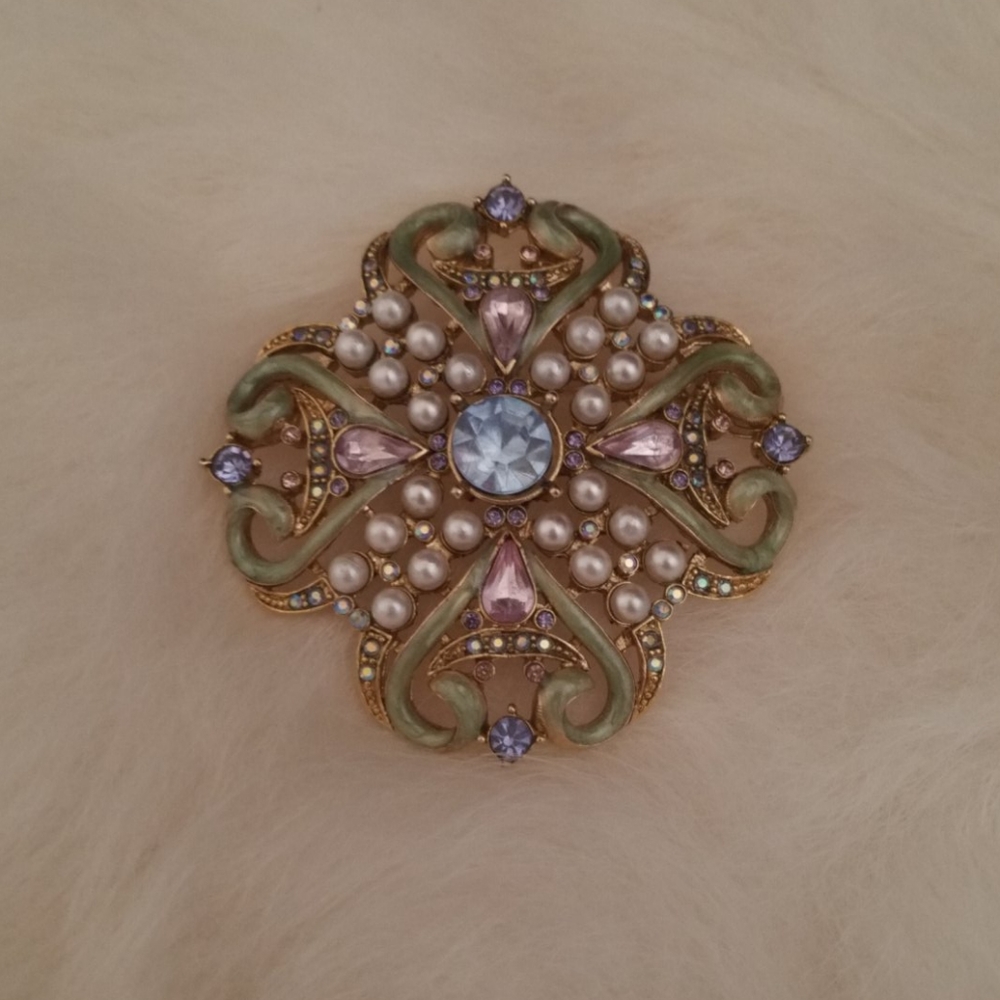 Brooch